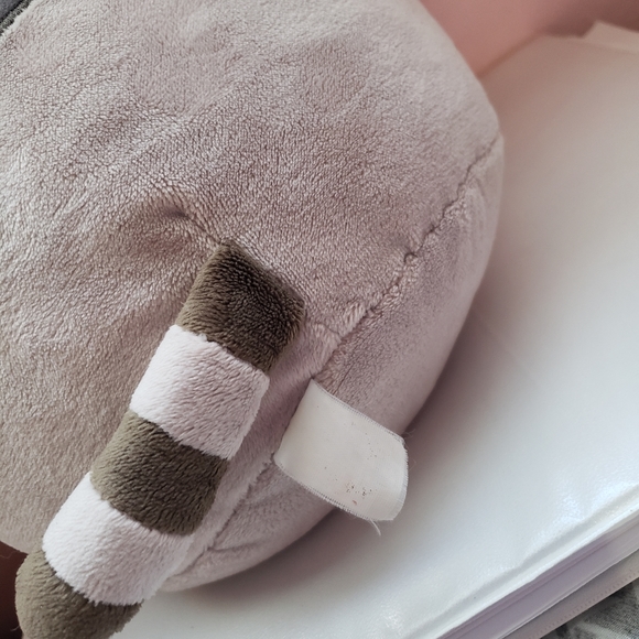 Pusheen Cookie Cat Plushie 2016 - Picture 5 of 6